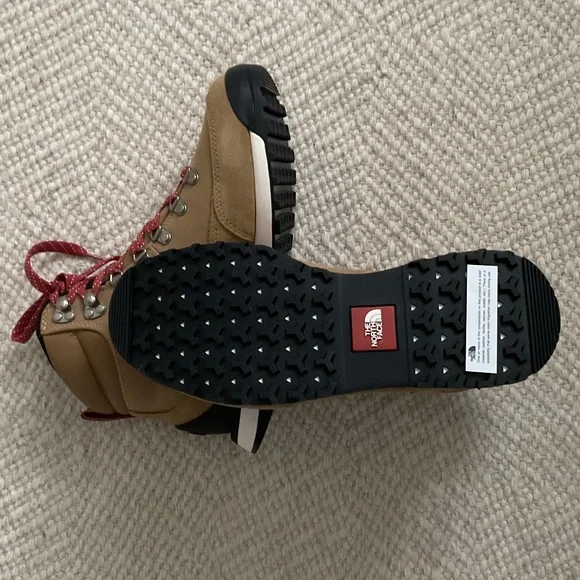 The North Face Women's Back-to-Berkeley IV Waterproof Boots - size 9 - Picture 9 of 9